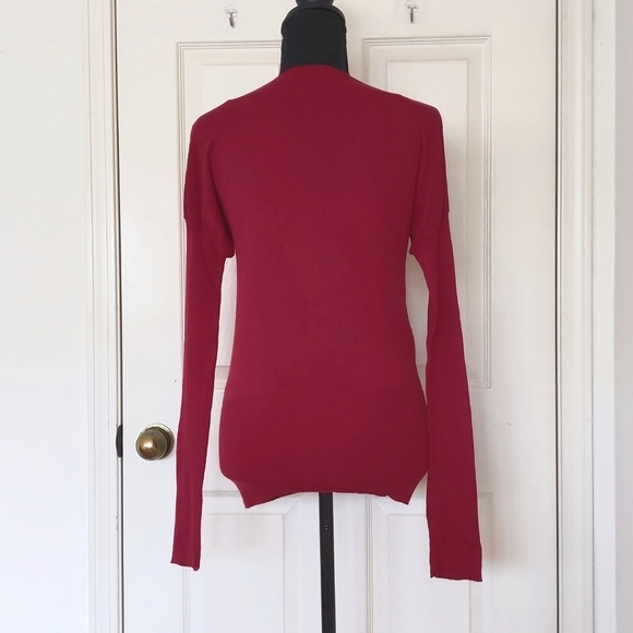 The Limited Cotton and Rayon Stretch Sleeve and Bottom Design Burgundy Knit Top. - Picture 2 of 4